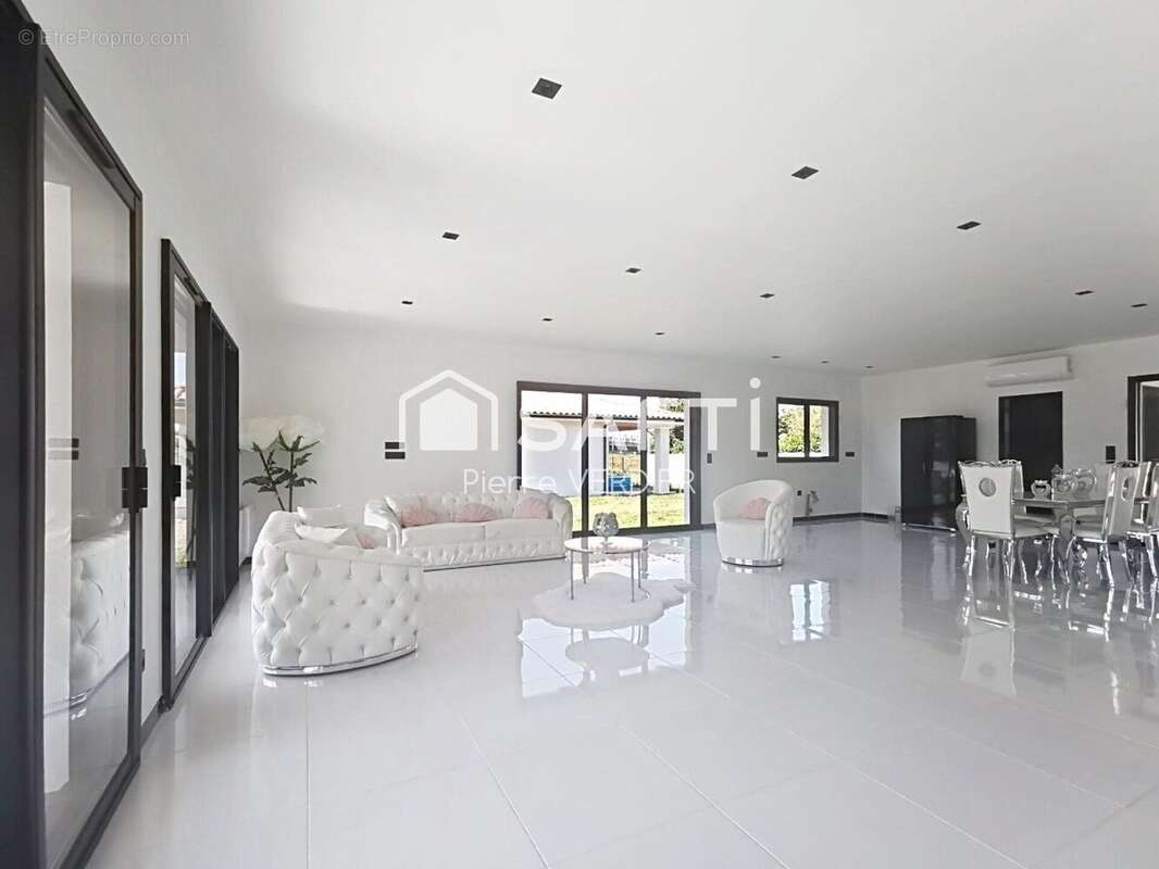 Photo 2 - Maison à AMBARES-ET-LAGRAVE