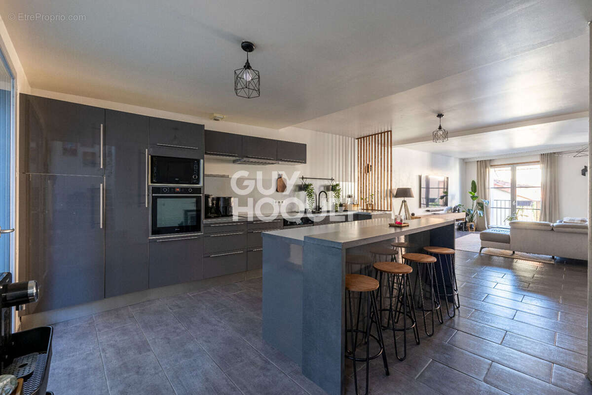 Maison à PONT-DU-CHATEAU