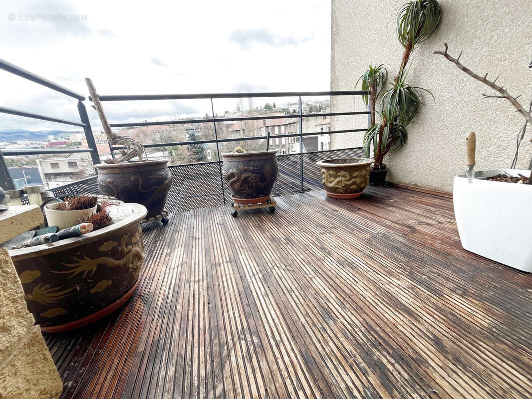 Appartement à SAINT-ETIENNE