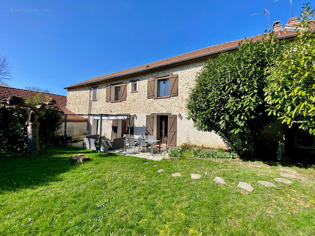 Maison à THOIRY