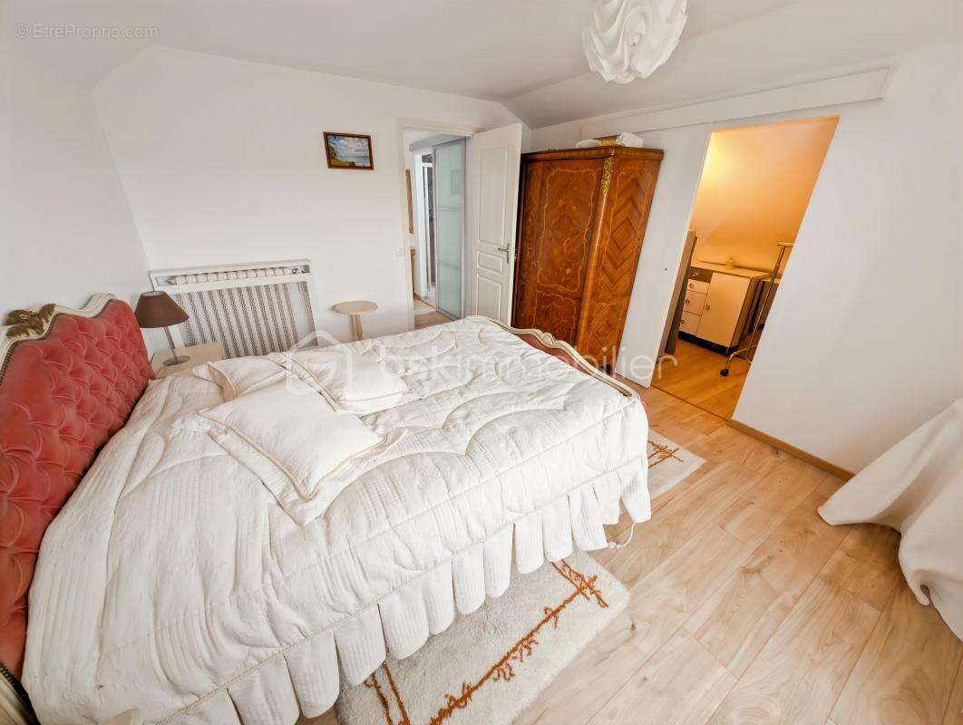 Maison à NEUILLY-SUR-MARNE