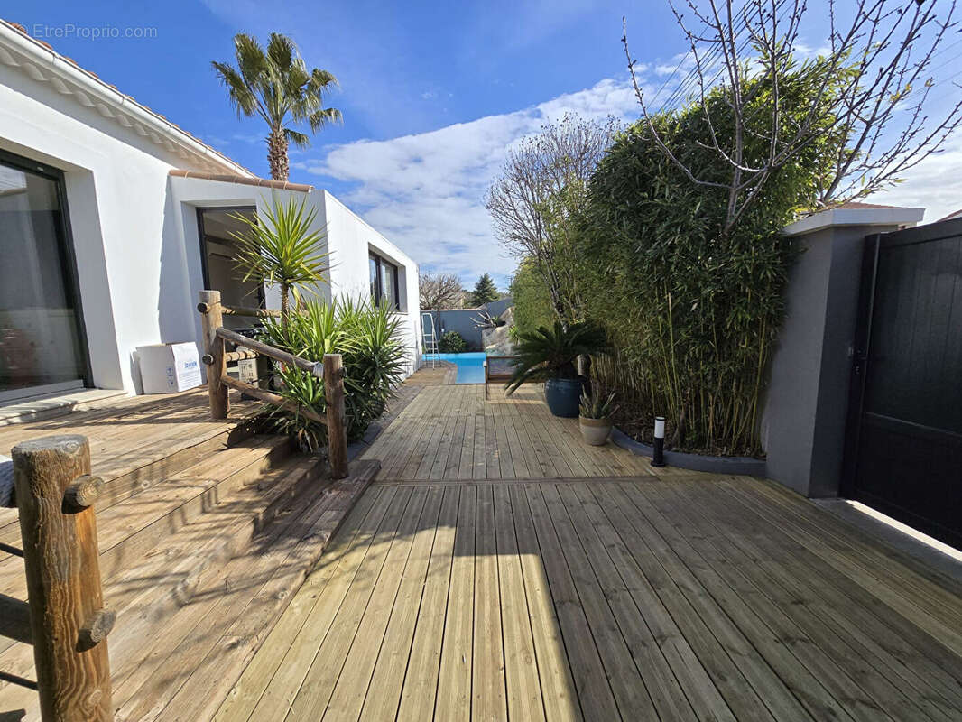 Maison à SAINT-VICTORET