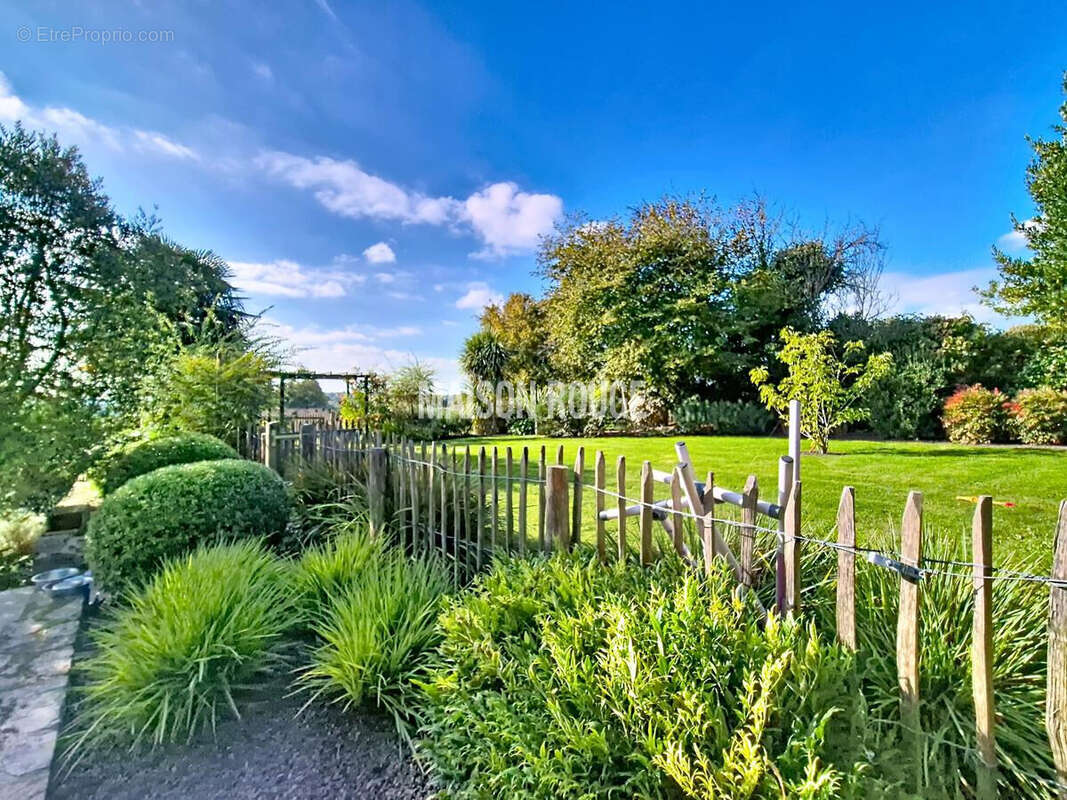Maison à PLOUER-SUR-RANCE