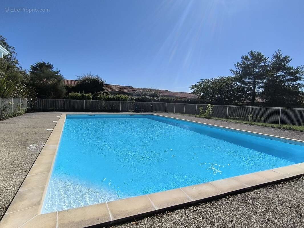 Appartement 58 m² à Soyaux  - photo 5
