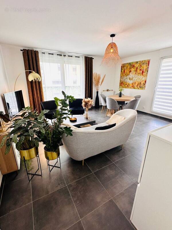 Appartement à OZOIR-LA-FERRIERE