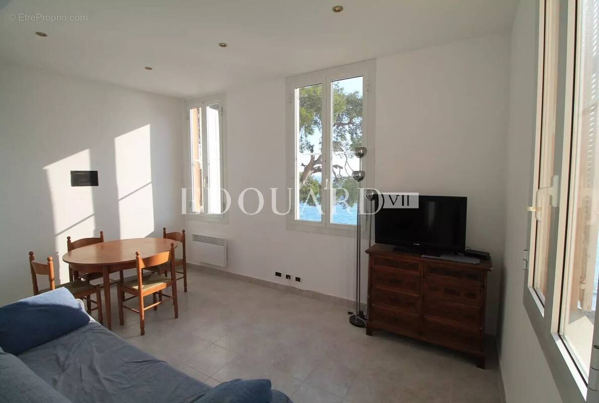 Appartement à ROQUEBRUNE-CAP-MARTIN