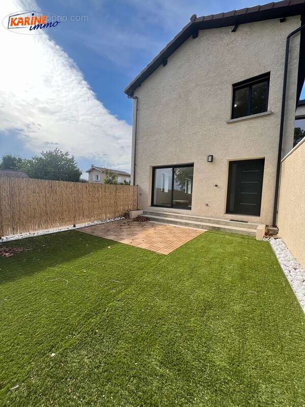 Maison 80 m² à Cailloux-Sur-Fontaines  - photo 2
