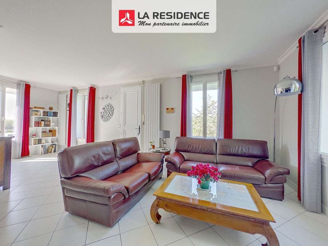 Maison 113 m² à Maule  - photo 2