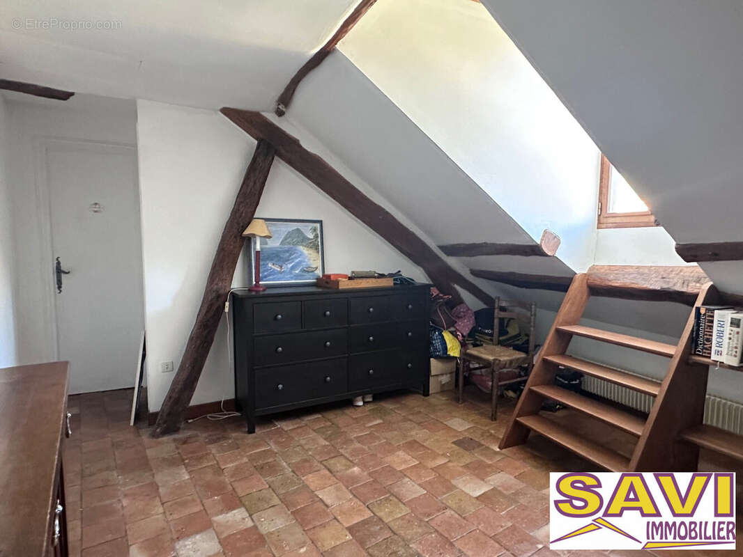 1er étage pièce palière /bureau - Maison à GRISELLES