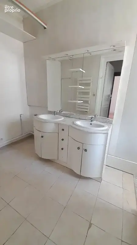 Appartement 110 m² à Montmerle-Sur-Saone  - photo 11