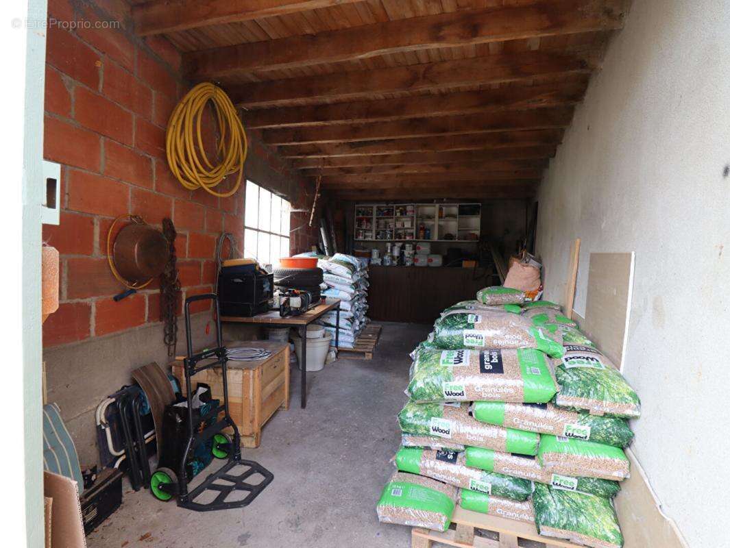 Maison à SERMENTIZON