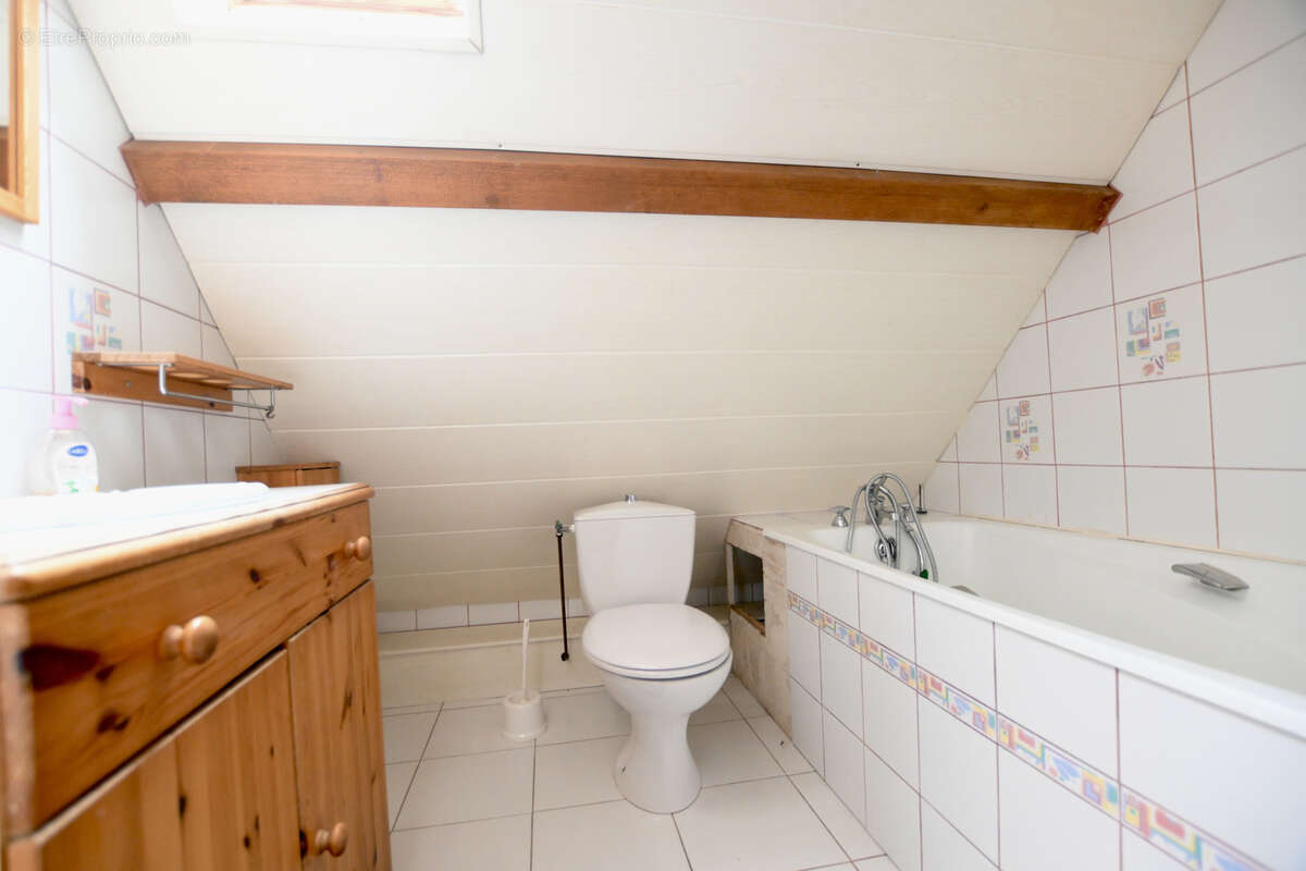 Maison à COURCELLES-FREMOY