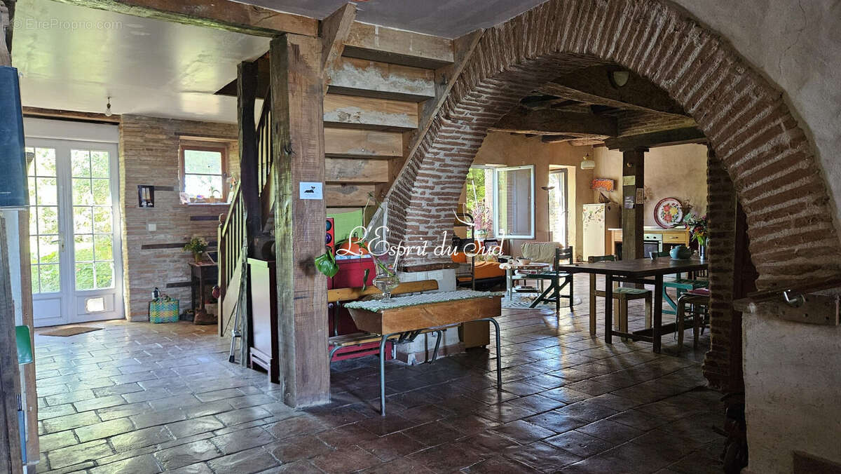 Maison 413 m² à Gaillac  - photo 9