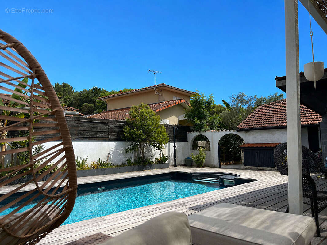 5 min des plages ? Maison rénovée, 5 chambres, piscine et garage - photo 14