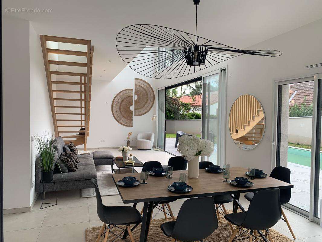 Maison à CALUIRE-ET-CUIRE