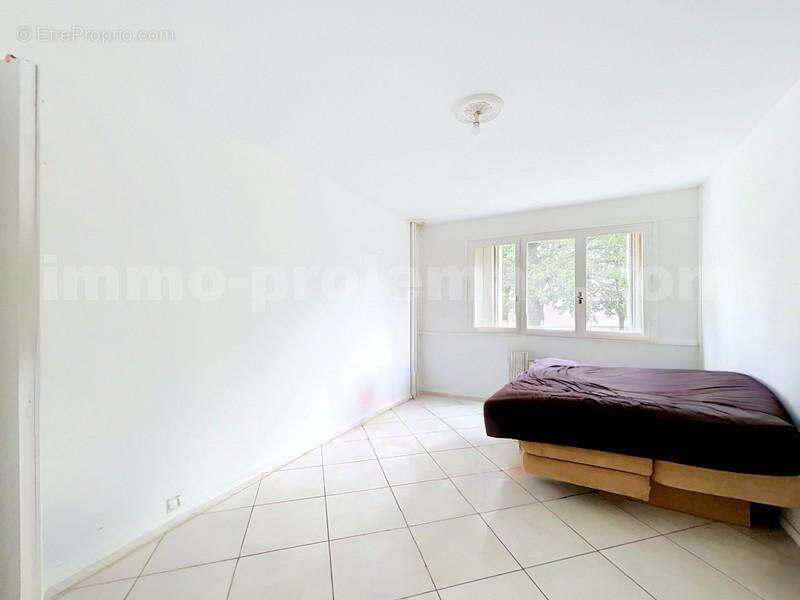 Appartement_T4_Annemasse_Proche_Genève_Ceva_tram_Suisse_investissement_hyper_centre_Séjour_