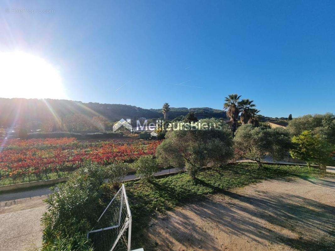 Maison à LE CASTELLET