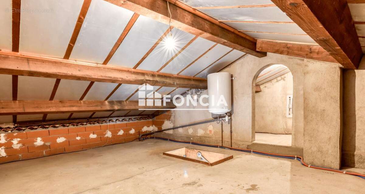 Narbonne plage, grande maison hors copropriété avec combles aménageables, sans mitoyenneté, garage, 100 mètres plage - photo 16