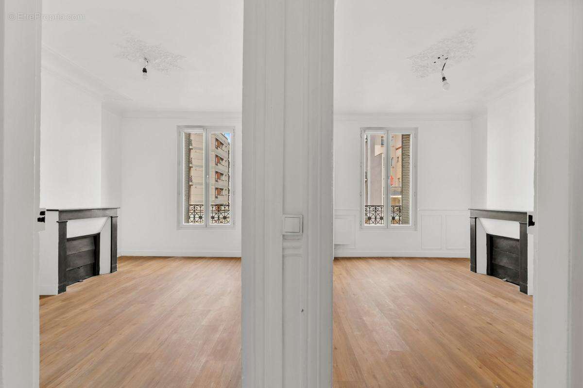 Appartement à COURBEVOIE