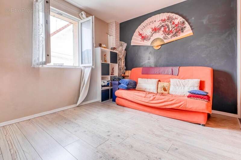 Christophe Michaudelle – EXLUSIVITE - CAPIFRANCE vous propose Nanteuil lès Meaux : Proche des commodités, maison de ville bien e - photo 12