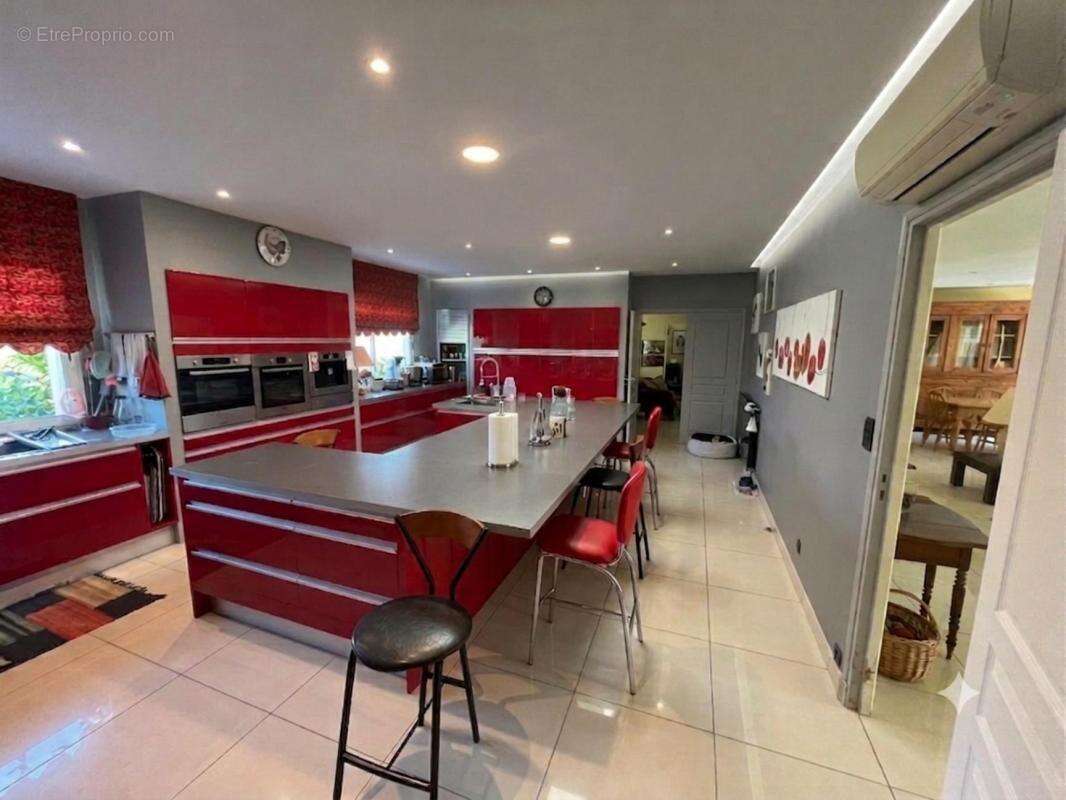 Maison 760 m² à Albi  - photo 9