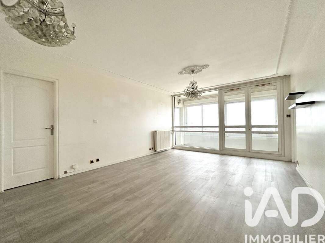 Photo 2 - Appartement à CORBEIL-ESSONNES