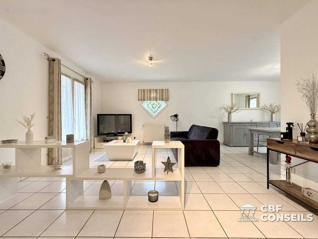 Maison à PONT-DU-CHATEAU