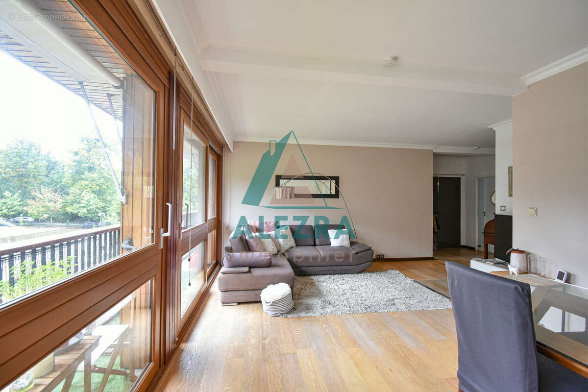 Appartement à LA CELLE-SAINT-CLOUD