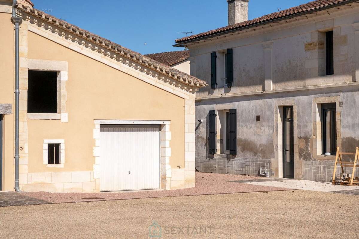 Maison à MONTPON-MENESTEROL