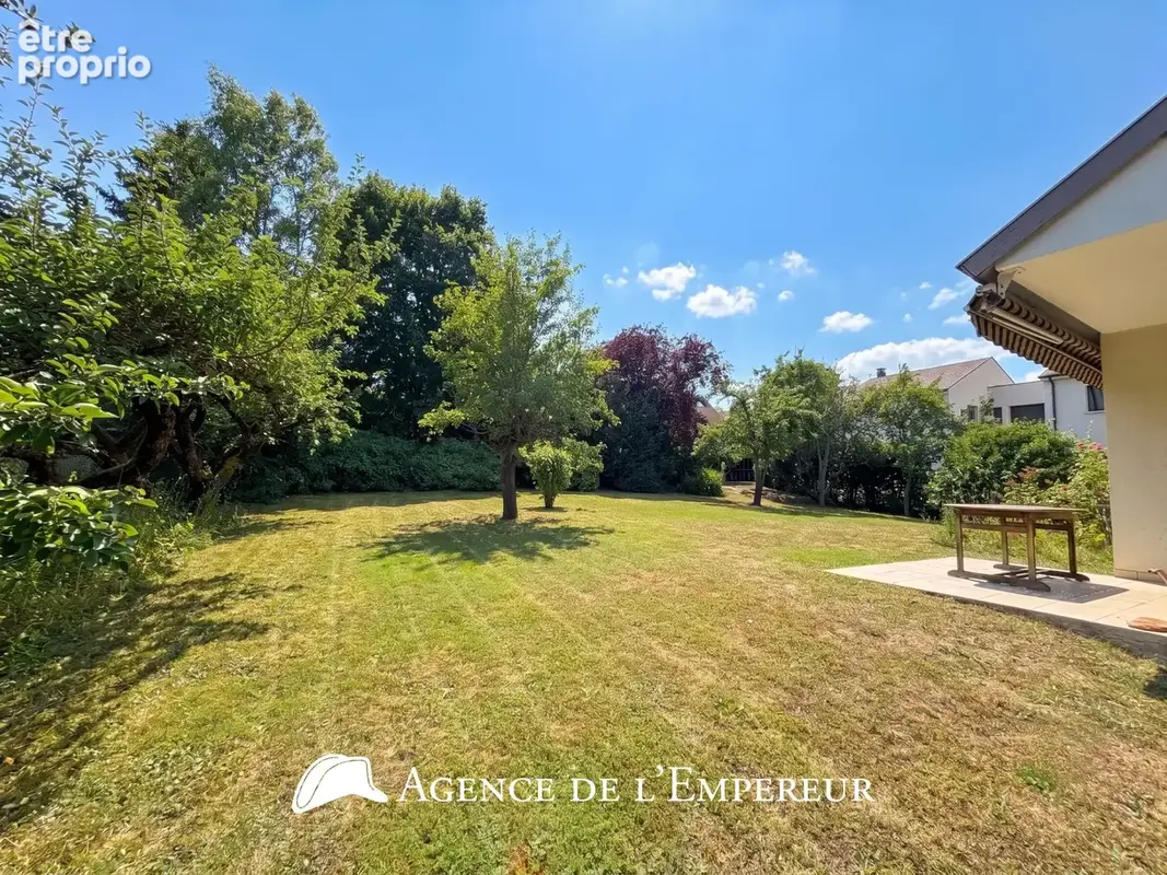 Maison d'architecte — 6 chambres — parcelle 1 190 m2 - photo 3