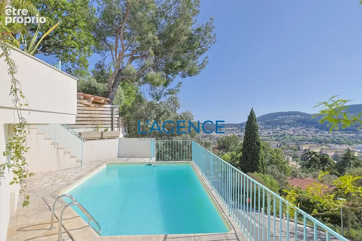 Maison à HYERES