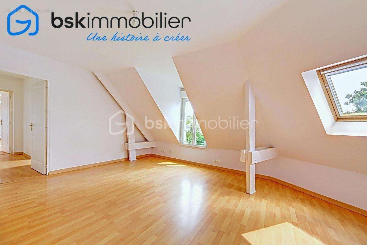 Maison à FEUCHEROLLES