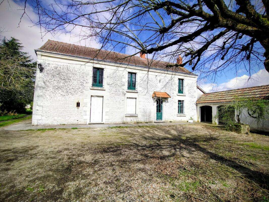 Maison à PARCAY-SUR-VIENNE