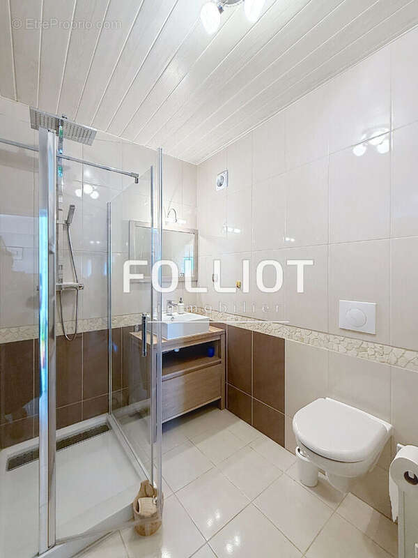 Maison à SAINT-PAIR-SUR-MER