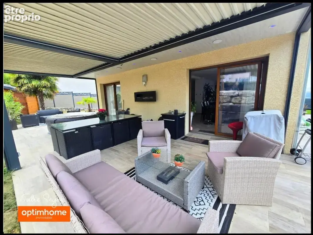 Maison familiale avec studio indépendant, terrasse exceptionnelle, garage, carport et vue dégagée – Chevrier - photo 3
