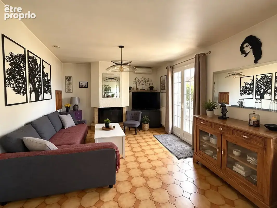 Maison familiale à Quincy-Voisins  avec de beaux volumes, sous-sol total et beau potentiel - photo 4