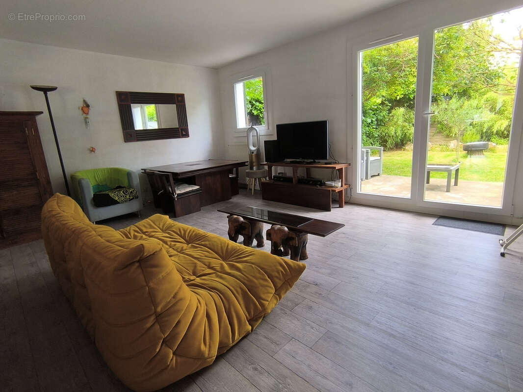 Maison à MAGNY-LES-HAMEAUX