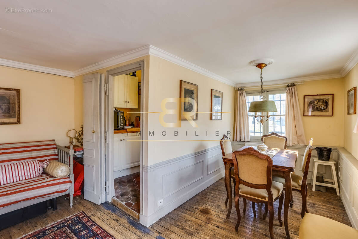 Appartement à PARIS-2E