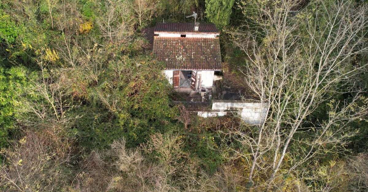 Terrain à SAINT-MAURICE-DE-BEYNOST