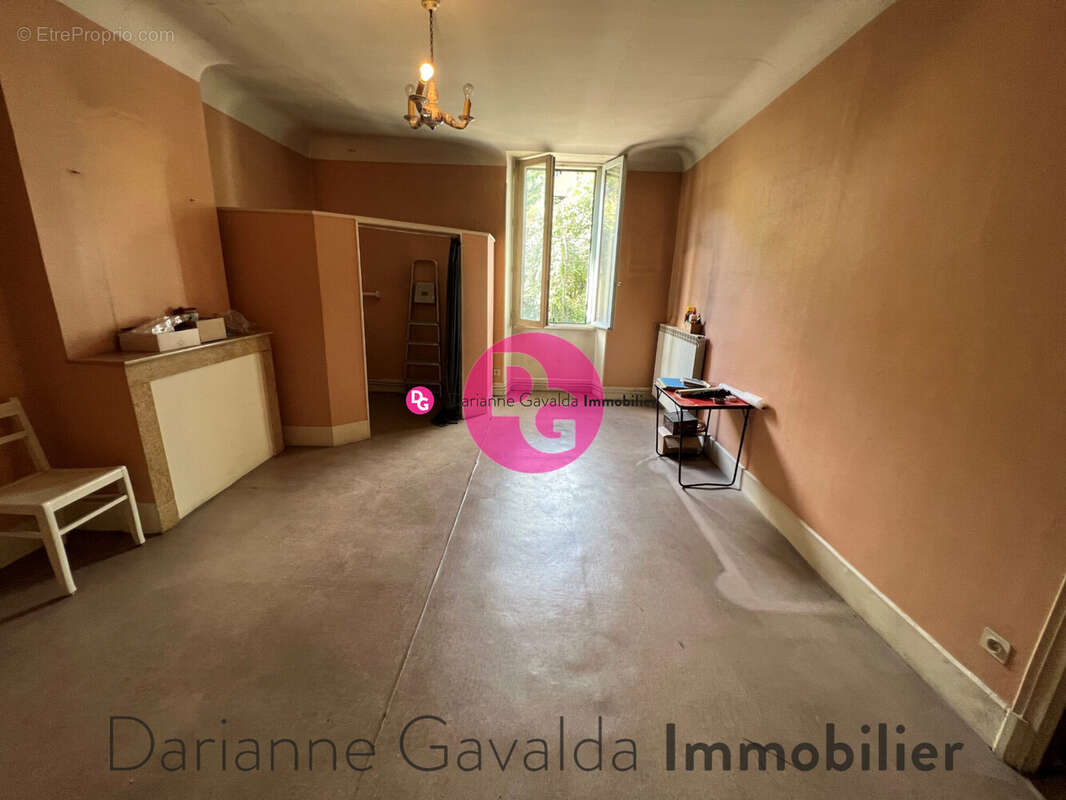 Appartement à DECAZEVILLE