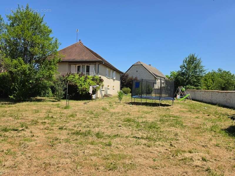 Maison à PERRIGNY-SUR-L'OGNON