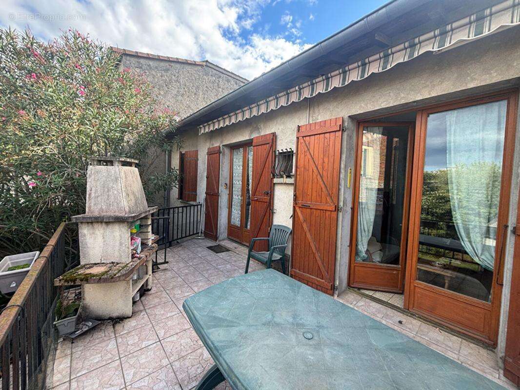Maison  de village jardin garage et  local professionnel  5 pièce(s) 220 m2 - photo 3