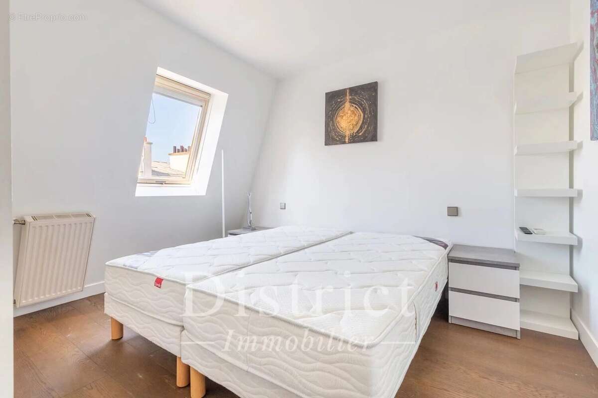 Appartement à PARIS-8E