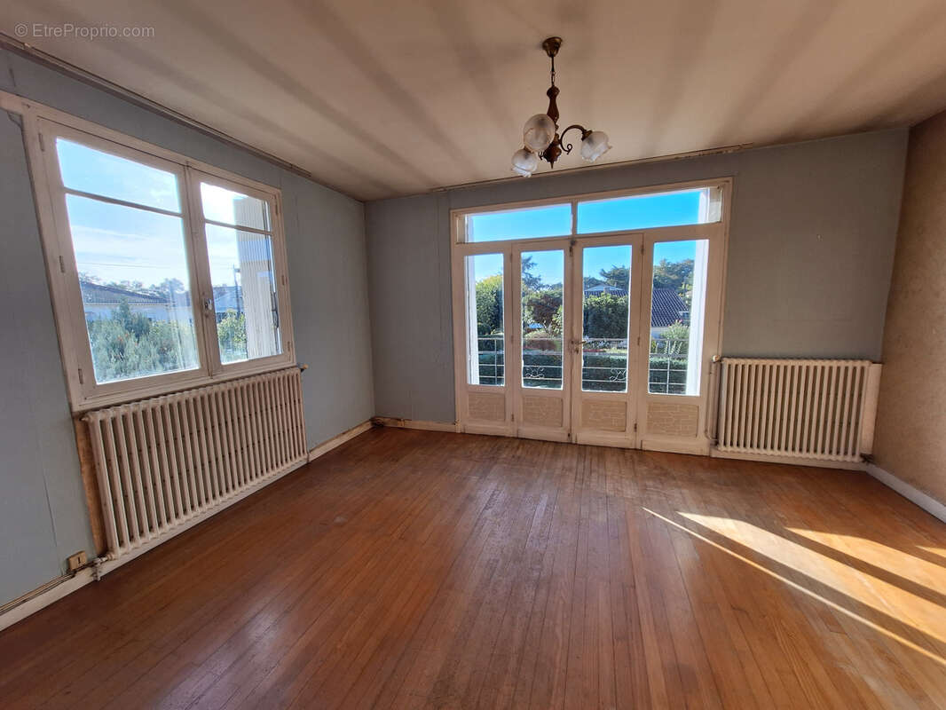 Maison à LE PASSAGE