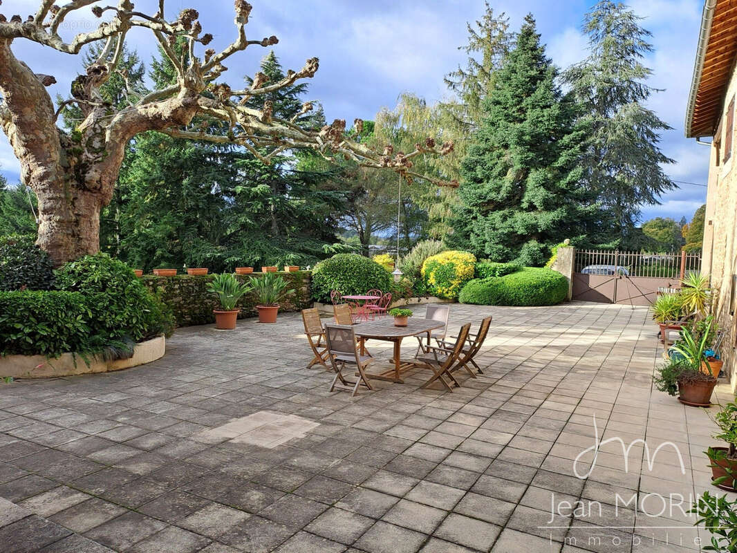 TERRASSE 200m² - Maison à PEYRINS