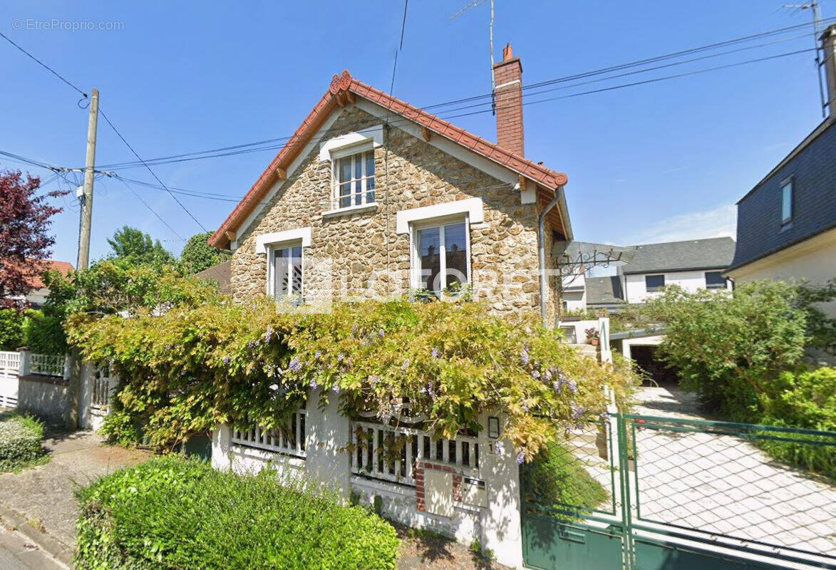 Maison à ORMESSON-SUR-MARNE