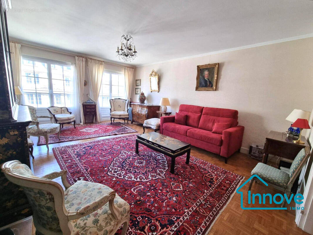 Appartement à VERSAILLES