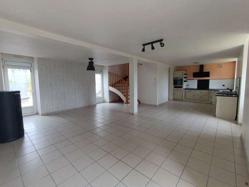 Maison à LAZ