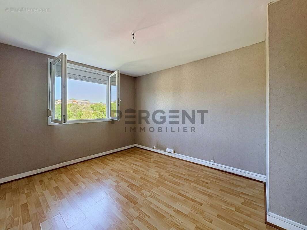 Appartement à CHARLEVILLE-MEZIERES