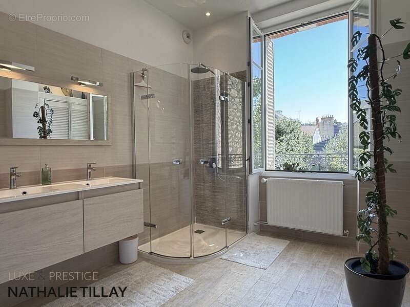 Orléans Dunois, maison bourgeoise à vendre, grand jardin et stationnements, parcelle 457 m² - photo 16